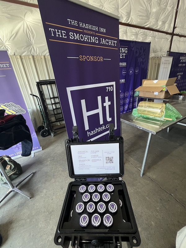 IMG-1720 hashtek solventless extraction equipment at the smoking jacket 2023 hash rosin event